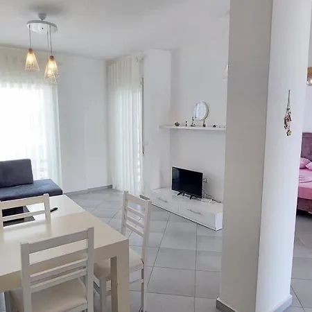 Reina 3 Lalzi Bay Lura2 Ferienhaus *